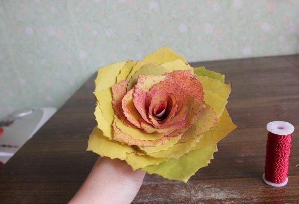 Публикация «Как сделать цветы из фоамирана, Видео» размещена в разделах
